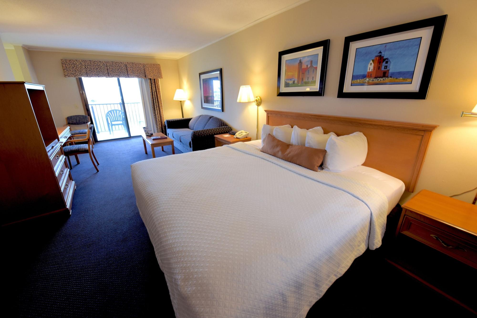 Days Inn By Wyndham Mackinaw City - Lakeview Exterior photo