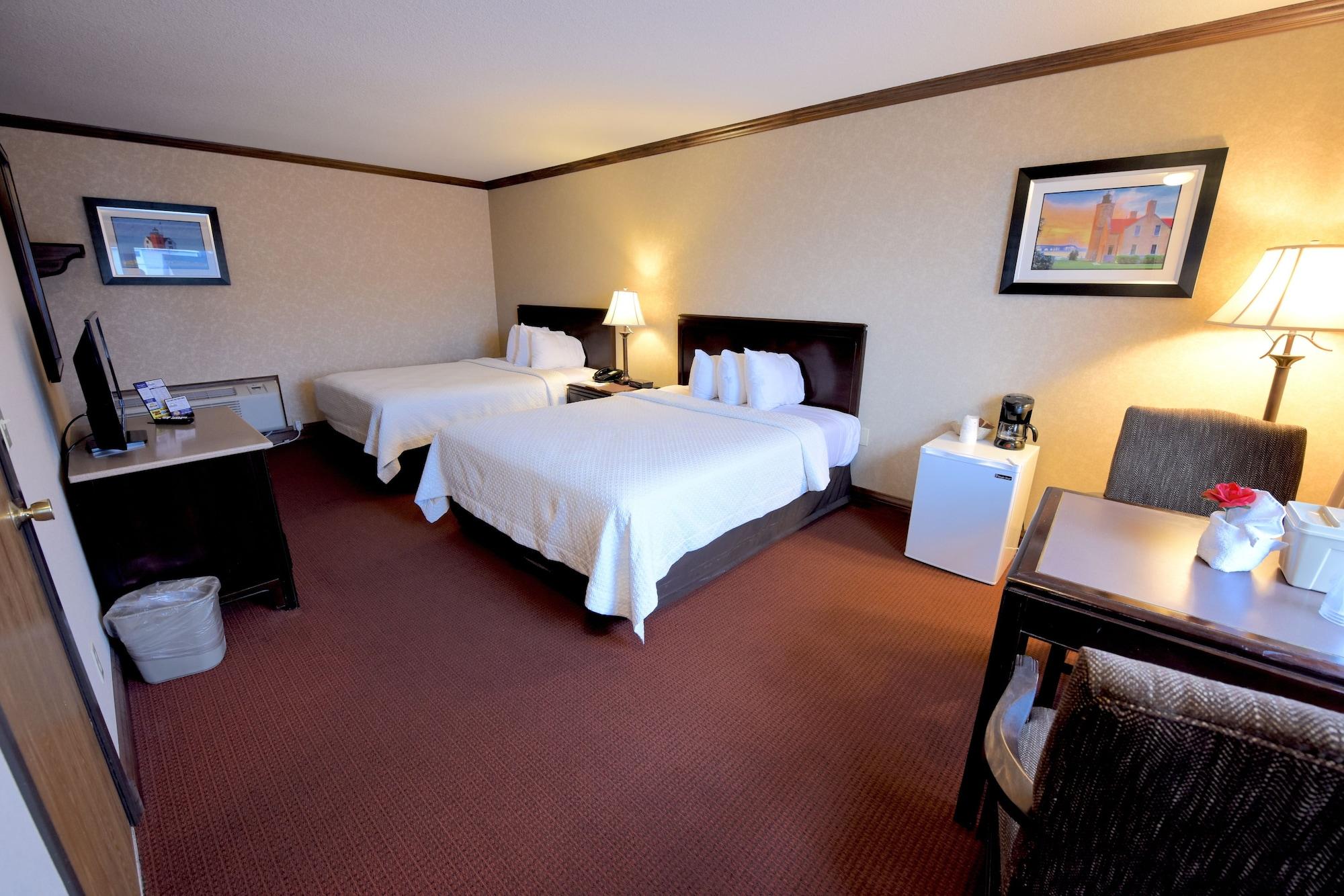 Days Inn By Wyndham Mackinaw City - Lakeview Exterior photo
